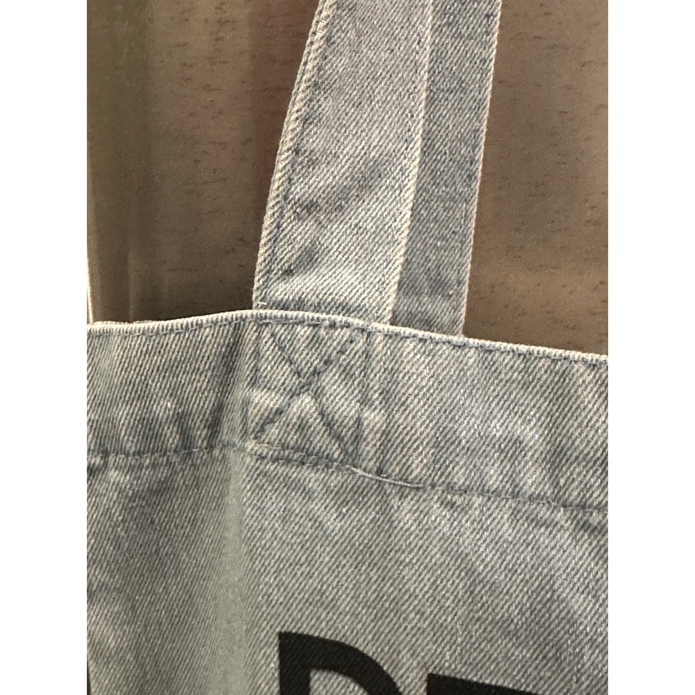 NWOT Peanuts Snoopy Denim Tote/Shopper light Wash Blue 2019 School Work Gym - Picture 6 of 13